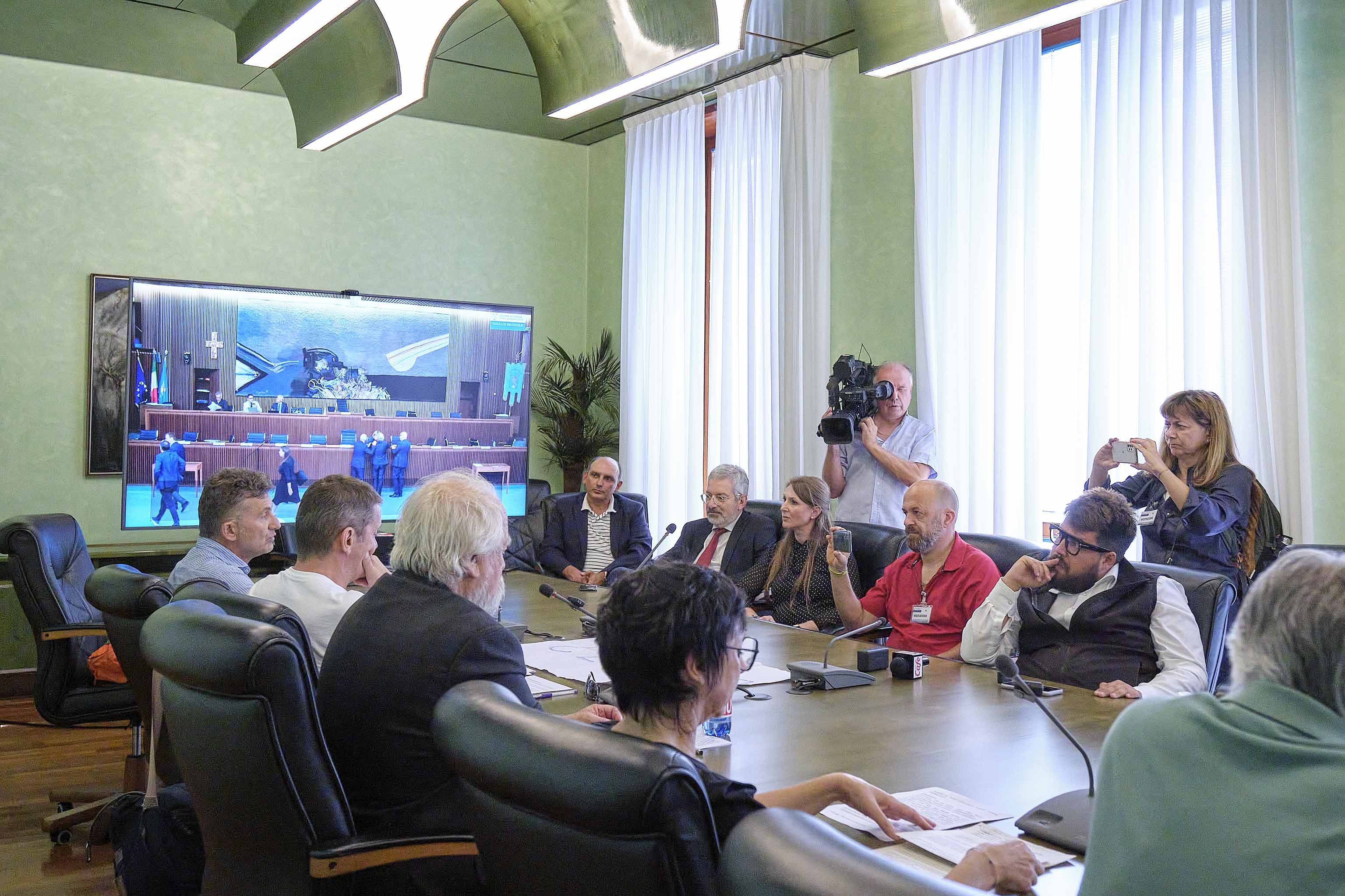 AMBIENTE. CONSEGNA PETIZIONE NO ACCIAIERIA. BORDIN: ISTANZE IN IV COMM